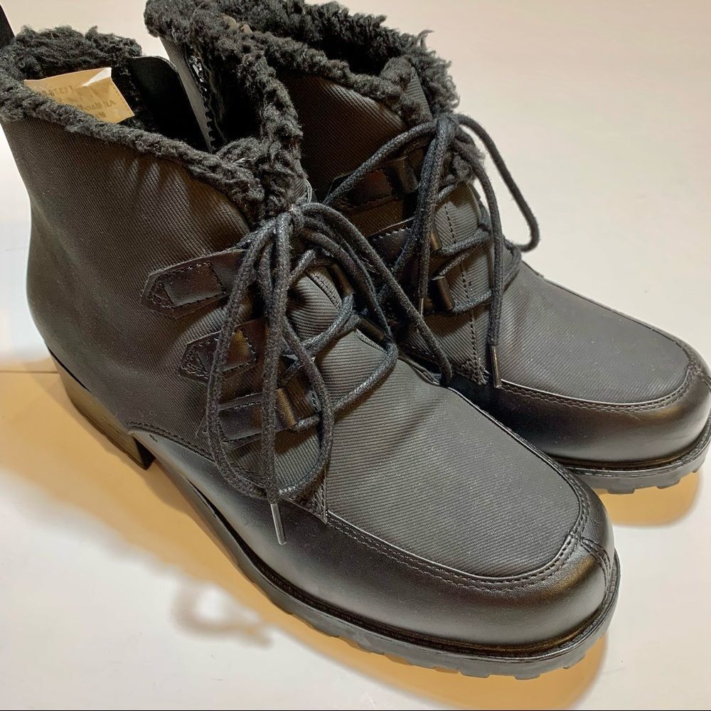 Trotters‎ Snowflakes III Booties Black Winter Boots 7